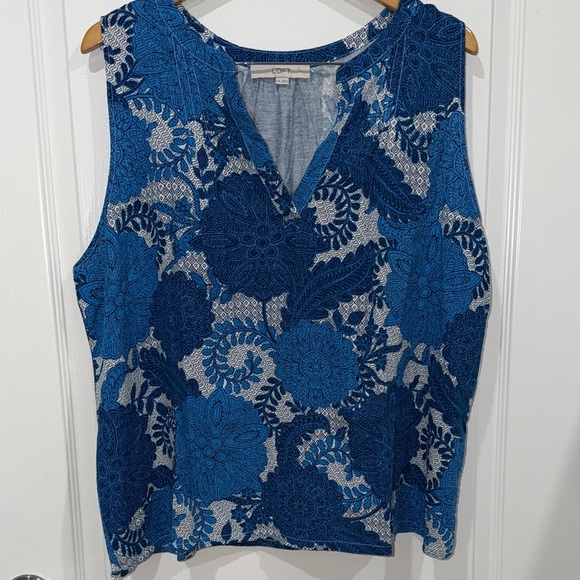 LOFT Tops - Loft floral blue vneck sleeveless tank top woman’s size
XXLARGE